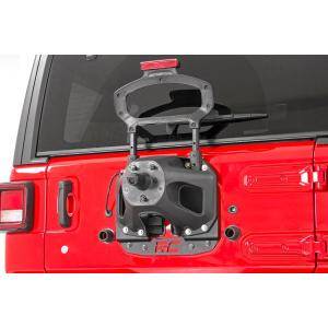 jeep-spare-tire-plate_10526-install2.jpg